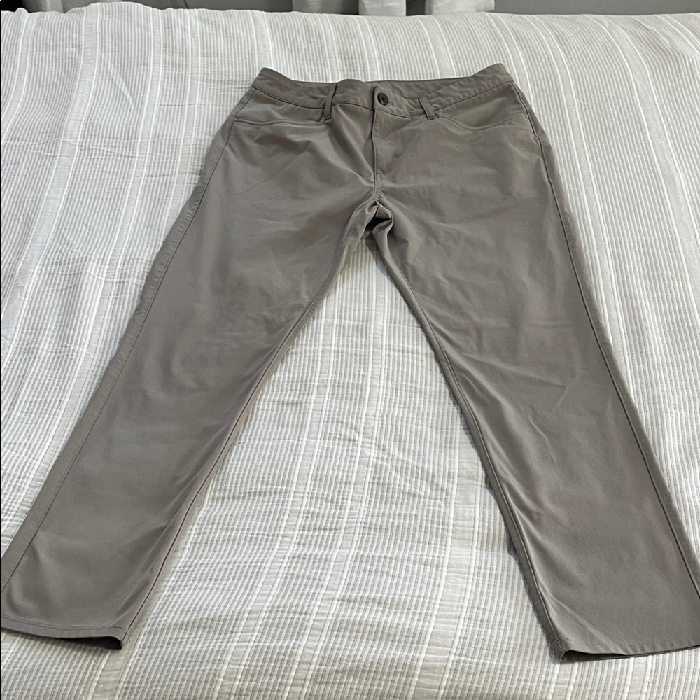 Vuori Men's Taupe Pants